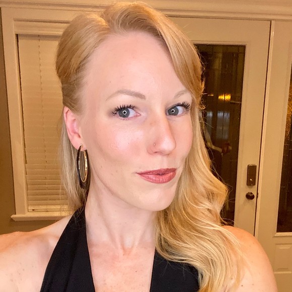 Meet your Posher, Natasha - Picture 1 of 1